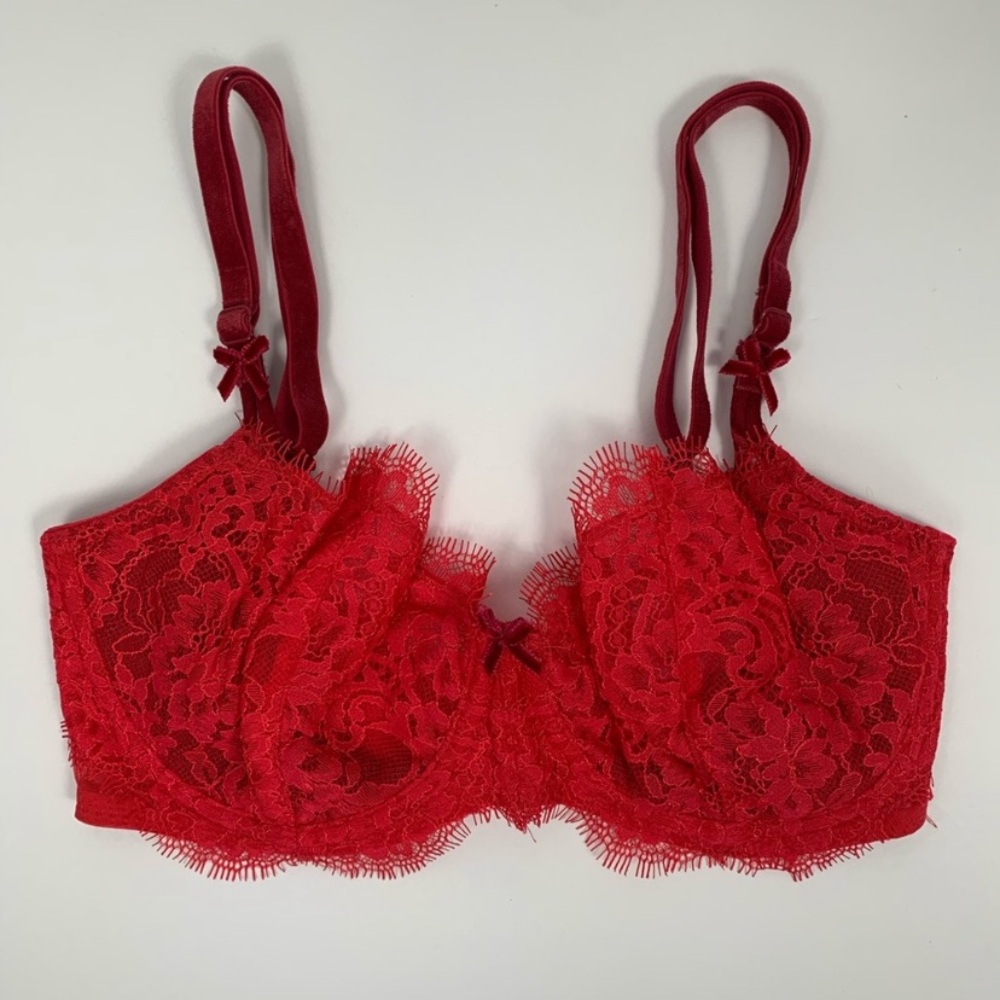 VS NWT 32D Red Lace Dream Angels Push-up Bra - Picture 3 of 3
